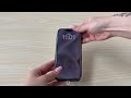 Inserire sotto la cover del telefono per fissare un cinturino